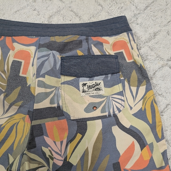 Howler Brothers Shorts Mens 38 Blue Green Tropical Bruja Boardshorts 8.5” - Picture 8 of 8